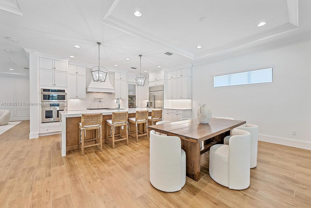 Kitchen - Dining Area