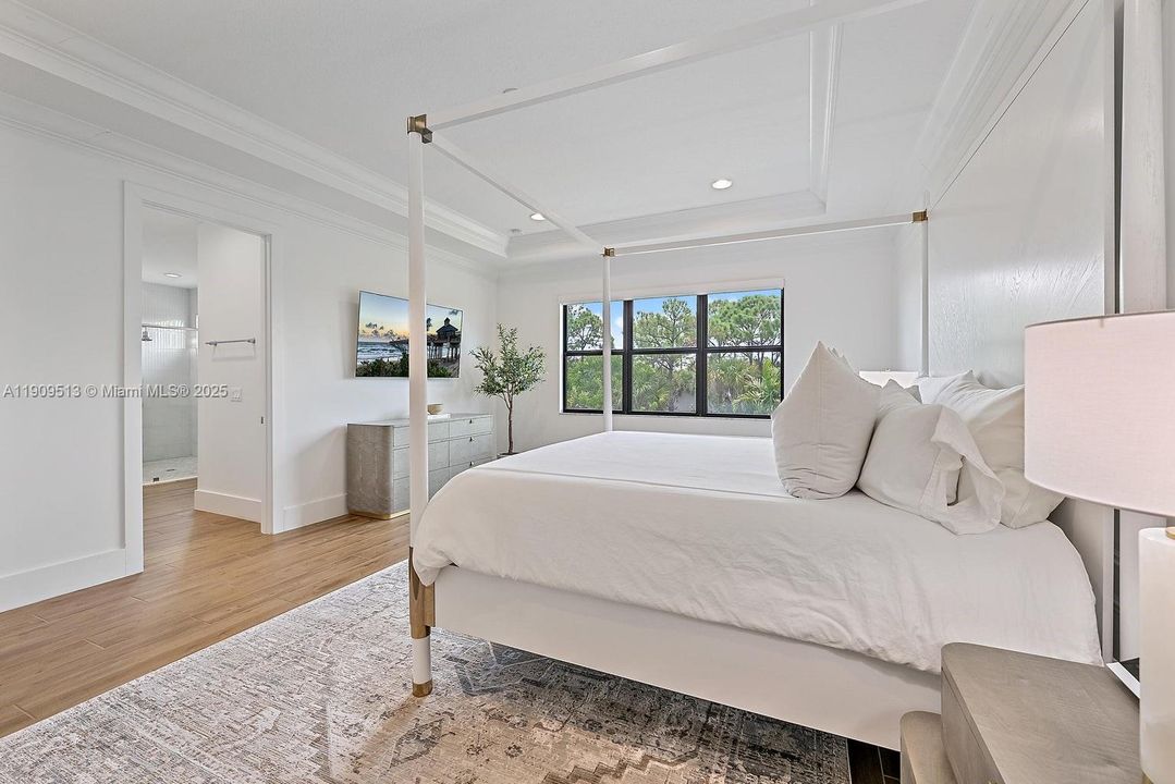 Upstairs master suite