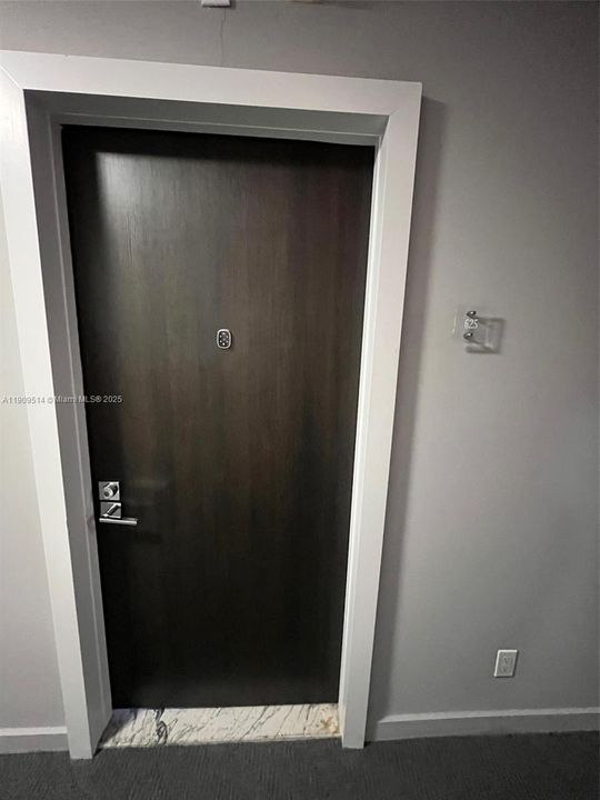 На продажу: $208,000 (1 спален, 1 ванн, 913 Квадратных фут)