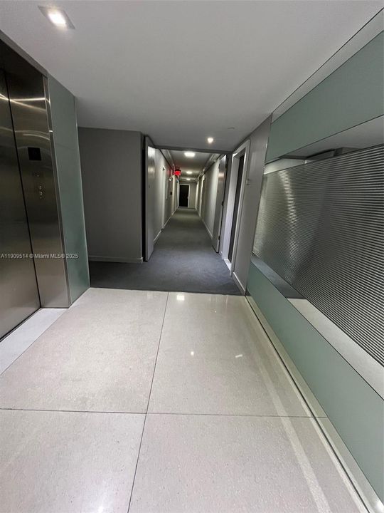 На продажу: $208,000 (1 спален, 1 ванн, 913 Квадратных фут)