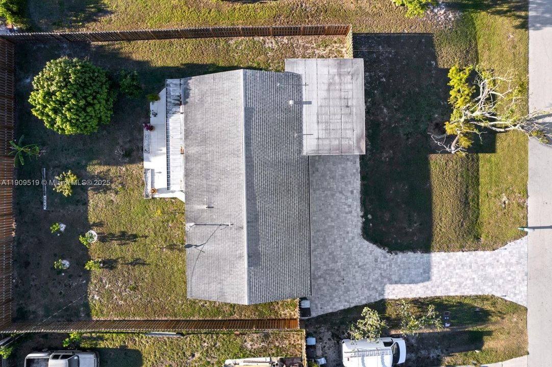 Vendido Recientemente: $245,000 (3 camas, 2 baños, 0 Pies cuadrados)