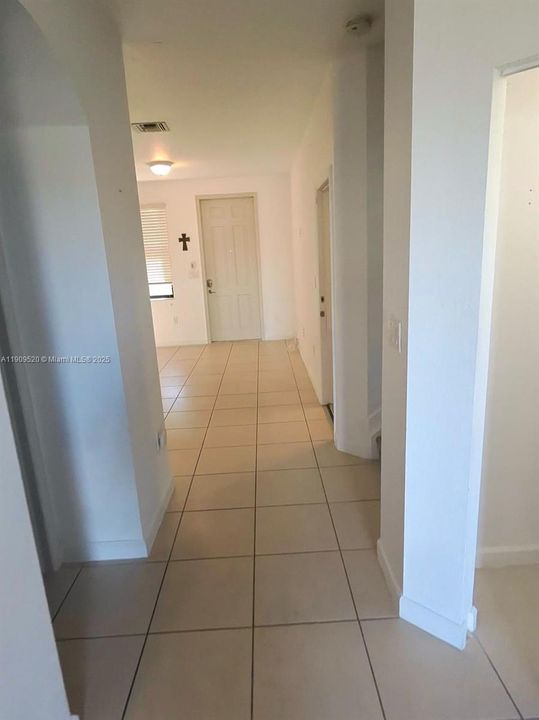 For Rent: $3,200 (3 beds, 2 baths, 1530 Square Feet)