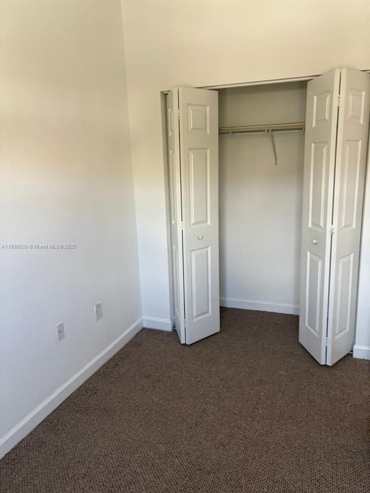 For Rent: $3,200 (3 beds, 2 baths, 1530 Square Feet)