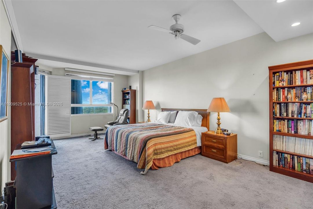 En Venta: $2,750,000 (4 camas, 4 baños, 3127 Pies cuadrados)