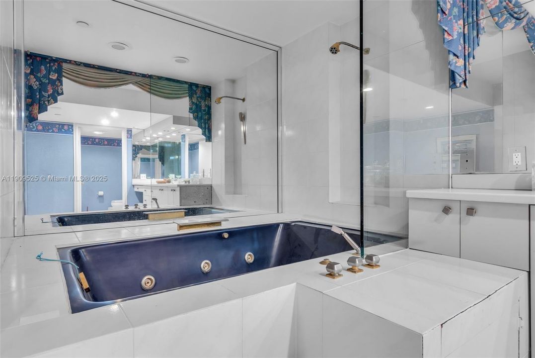 En Venta: $2,750,000 (4 camas, 4 baños, 3127 Pies cuadrados)