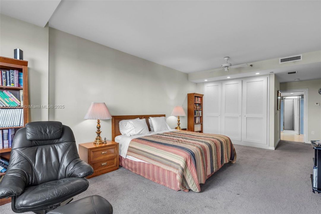 En Venta: $2,750,000 (4 camas, 4 baños, 3127 Pies cuadrados)