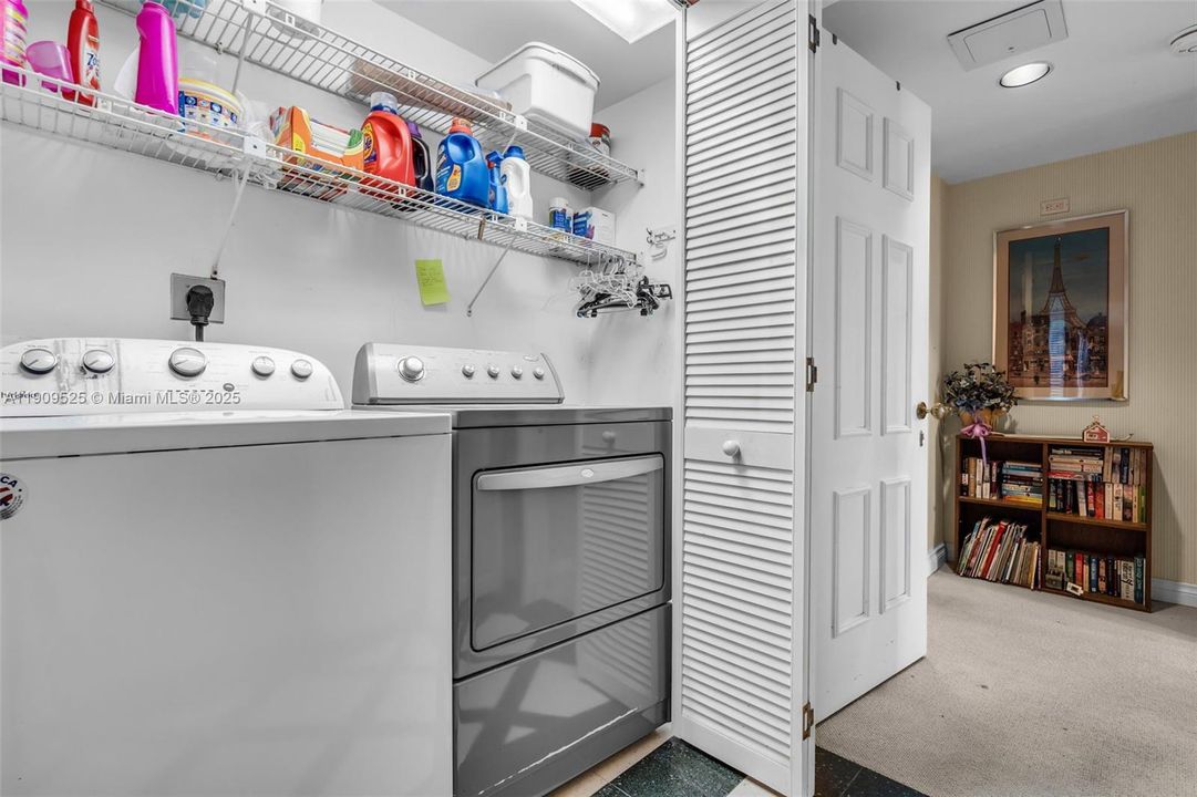 En Venta: $2,750,000 (4 camas, 4 baños, 3127 Pies cuadrados)