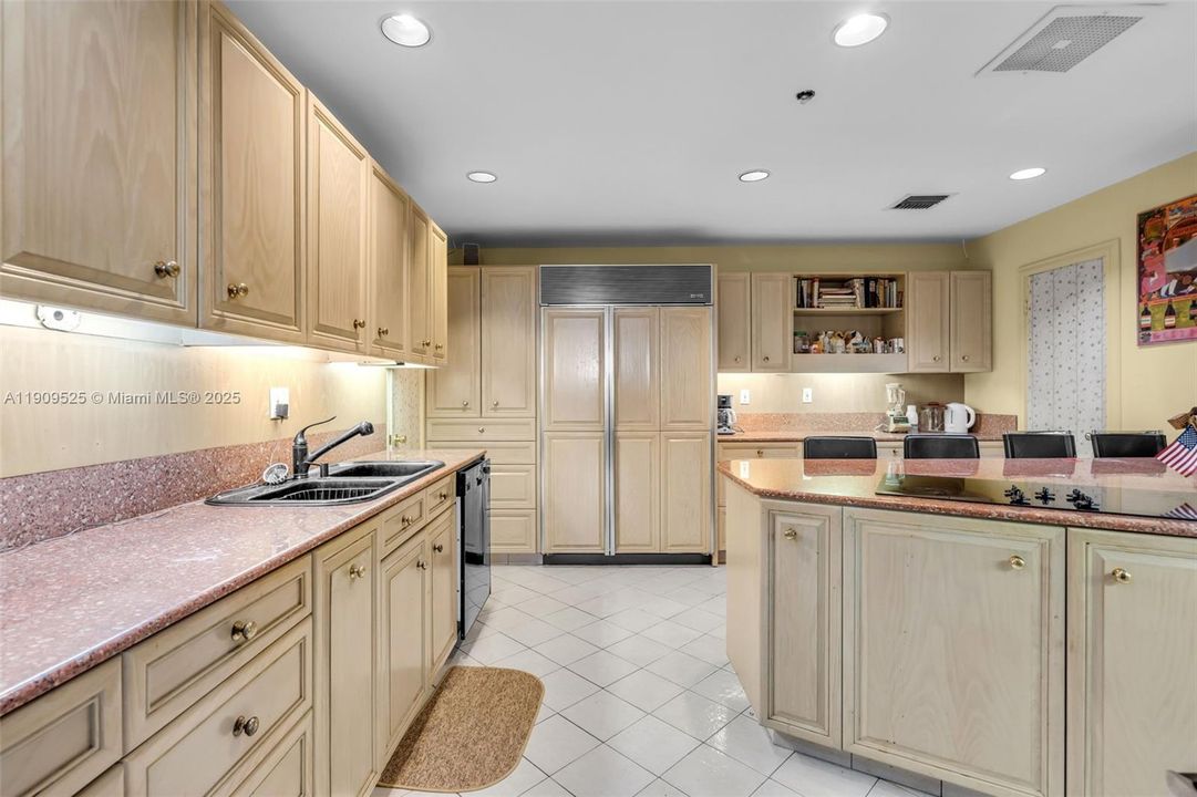 En Venta: $2,750,000 (4 camas, 4 baños, 3127 Pies cuadrados)