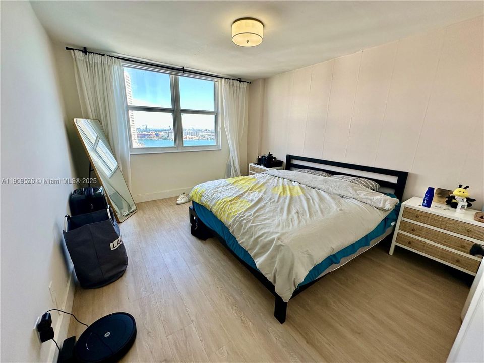 Recently Rented: $2,750 (1 beds, 1 baths, 735 Square Feet)