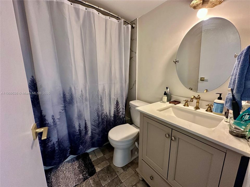 Recently Rented: $2,750 (1 beds, 1 baths, 735 Square Feet)
