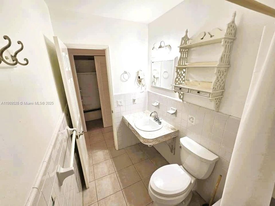 出租: $2,450 (2 贝兹, 2 浴室, 900 平方英尺)