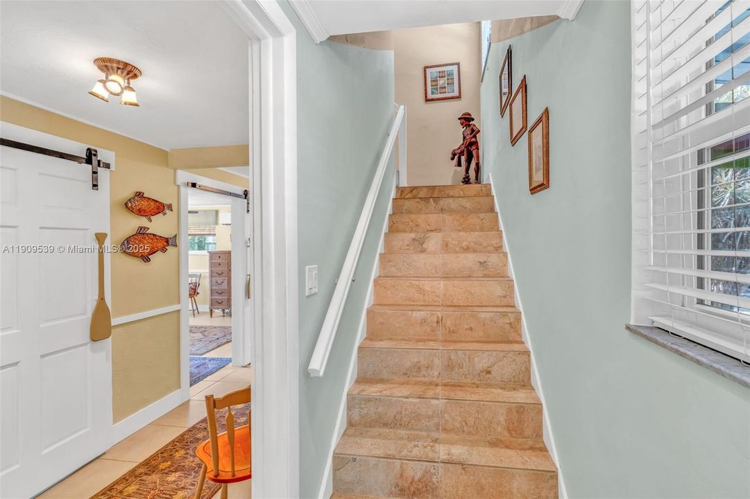 待售: $1,250,000 (4 贝兹, 2 浴室, 2166 平方英尺)