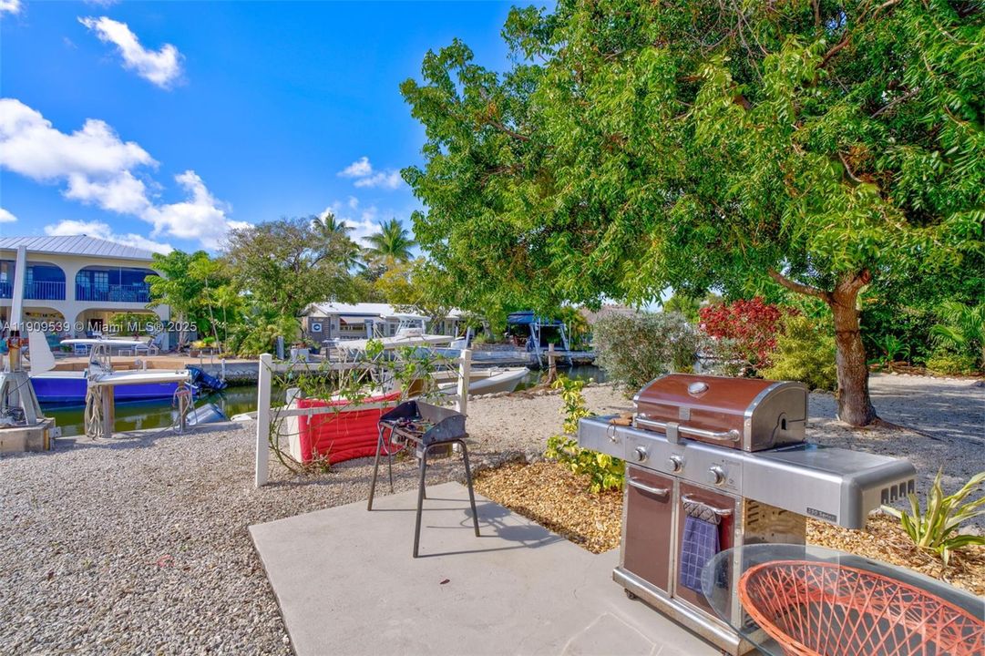 待售: $1,250,000 (4 贝兹, 2 浴室, 2166 平方英尺)