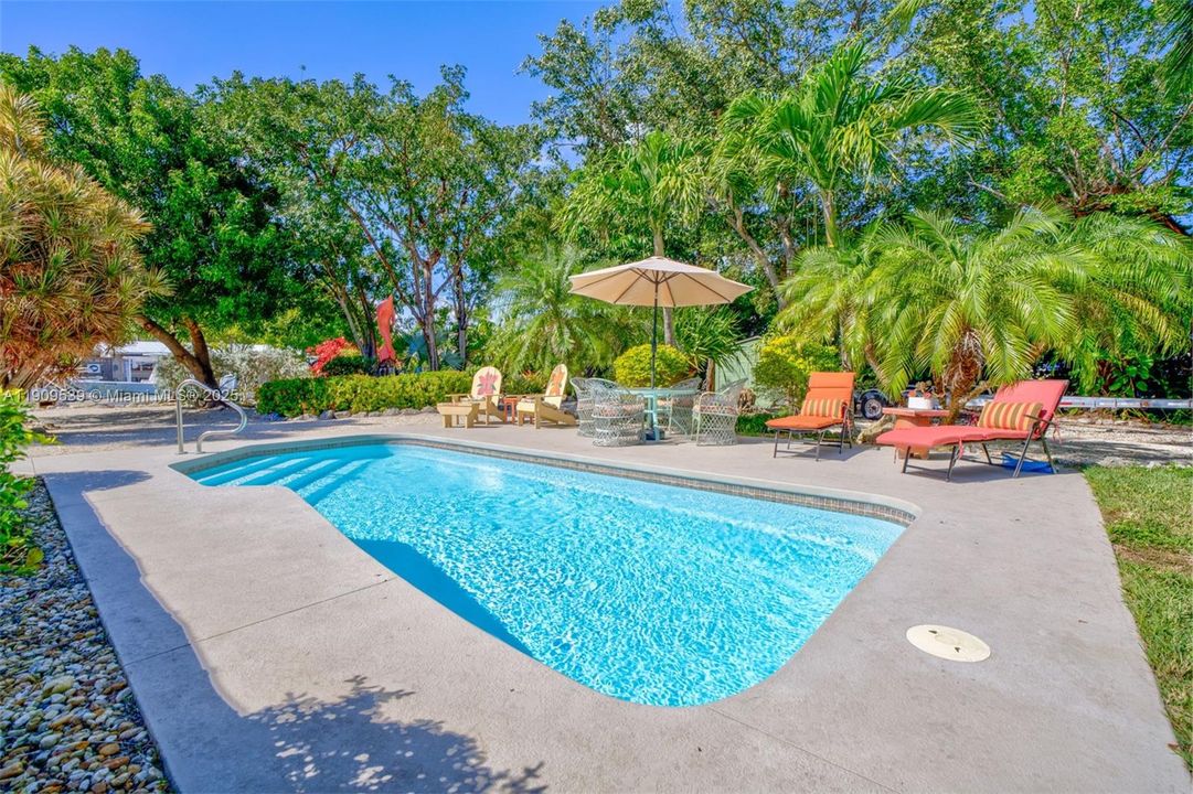 待售: $1,250,000 (4 贝兹, 2 浴室, 2166 平方英尺)