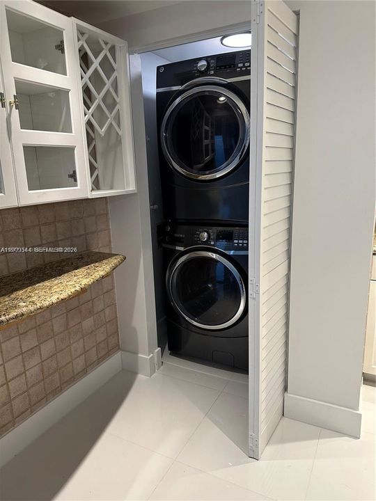 En Venta: $495,000 (3 camas, 2 baños, 1365 Pies cuadrados)