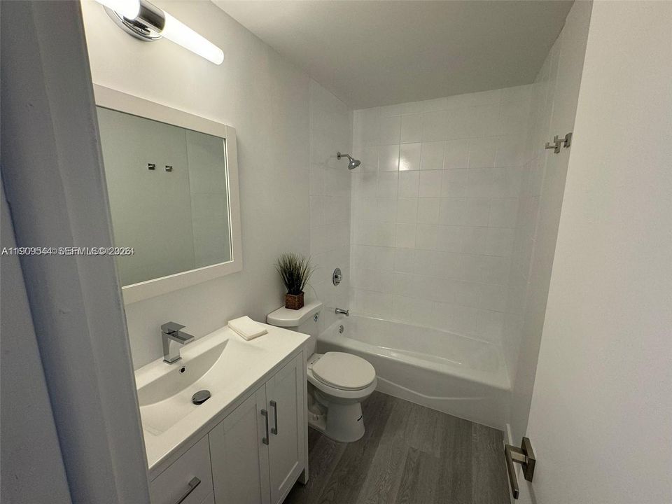 En Venta: $495,000 (3 camas, 2 baños, 1365 Pies cuadrados)