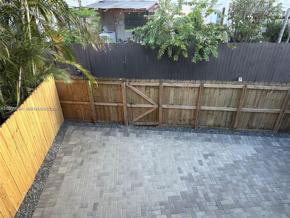 En Venta: $495,000 (3 camas, 2 baños, 1365 Pies cuadrados)