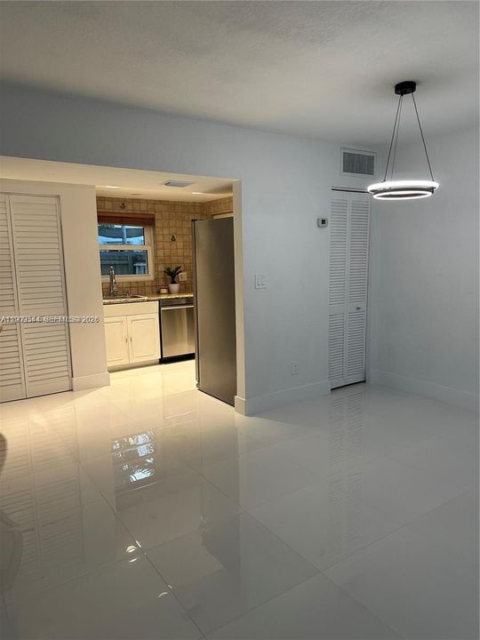 En Venta: $495,000 (3 camas, 2 baños, 1365 Pies cuadrados)