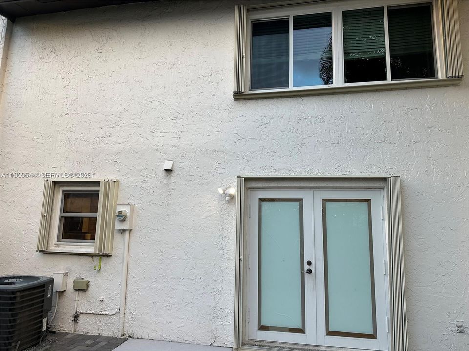 En Venta: $495,000 (3 camas, 2 baños, 1365 Pies cuadrados)