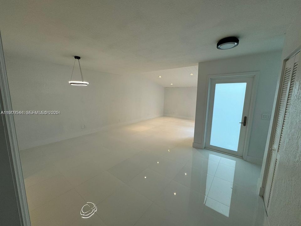 En Venta: $495,000 (3 camas, 2 baños, 1365 Pies cuadrados)