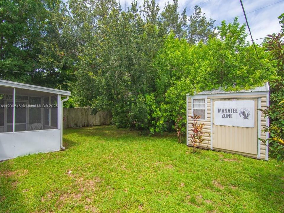 В аренду: $1,950 (3 спален, 1 ванн, 910 Квадратных фут)