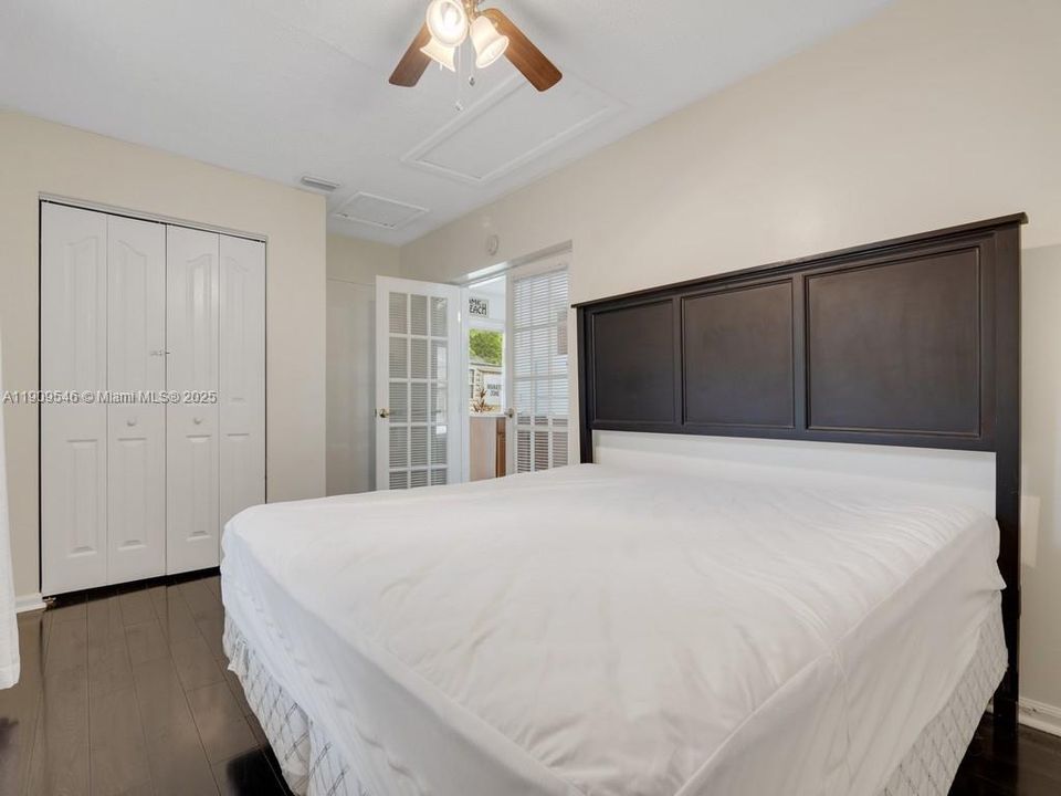 В аренду: $1,950 (3 спален, 1 ванн, 910 Квадратных фут)