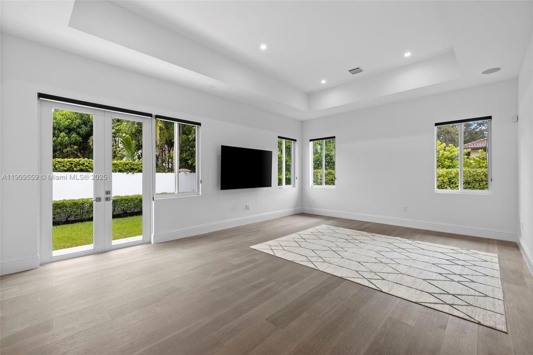 В аренду: $17,000 (6 спален, 6 ванн, 4444 Квадратных фут)