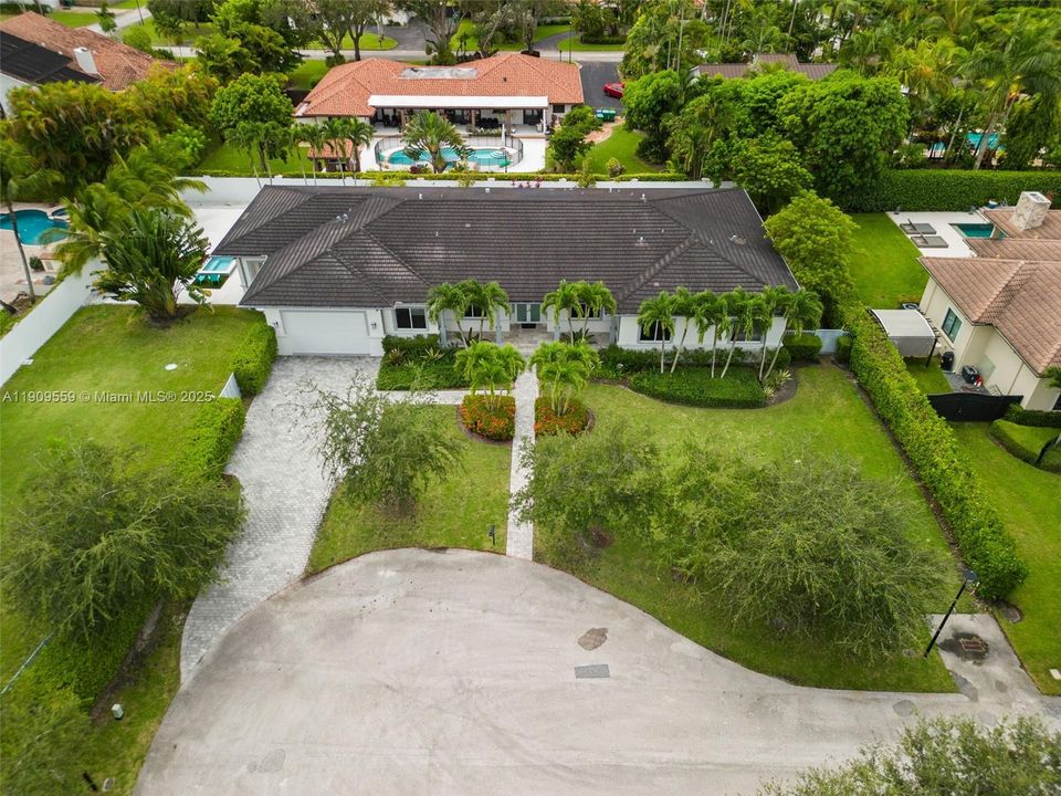 В аренду: $17,000 (6 спален, 6 ванн, 4444 Квадратных фут)