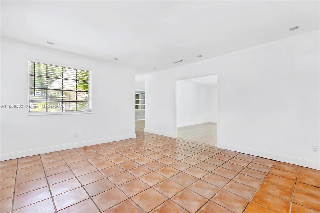 En Renta: $7,800 (4 camas, 3 baños, 4200 Pies cuadrados)