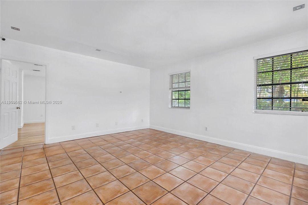 En Renta: $7,800 (4 camas, 3 baños, 4200 Pies cuadrados)