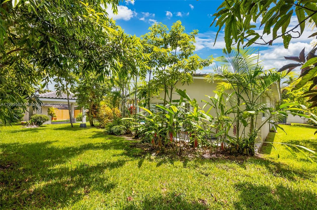 En Renta: $7,800 (4 camas, 3 baños, 4200 Pies cuadrados)