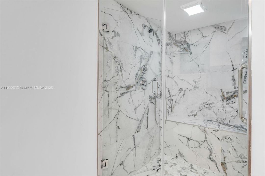 待售: $1,750,000 (3 贝兹, 4 浴室, 1850 平方英尺)