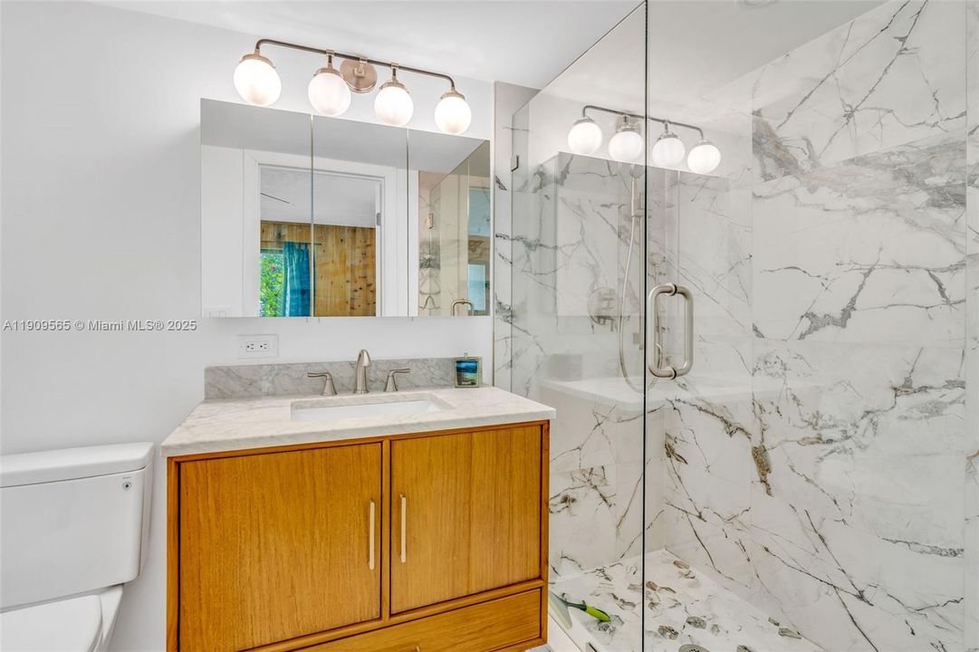 待售: $1,750,000 (3 贝兹, 4 浴室, 1850 平方英尺)