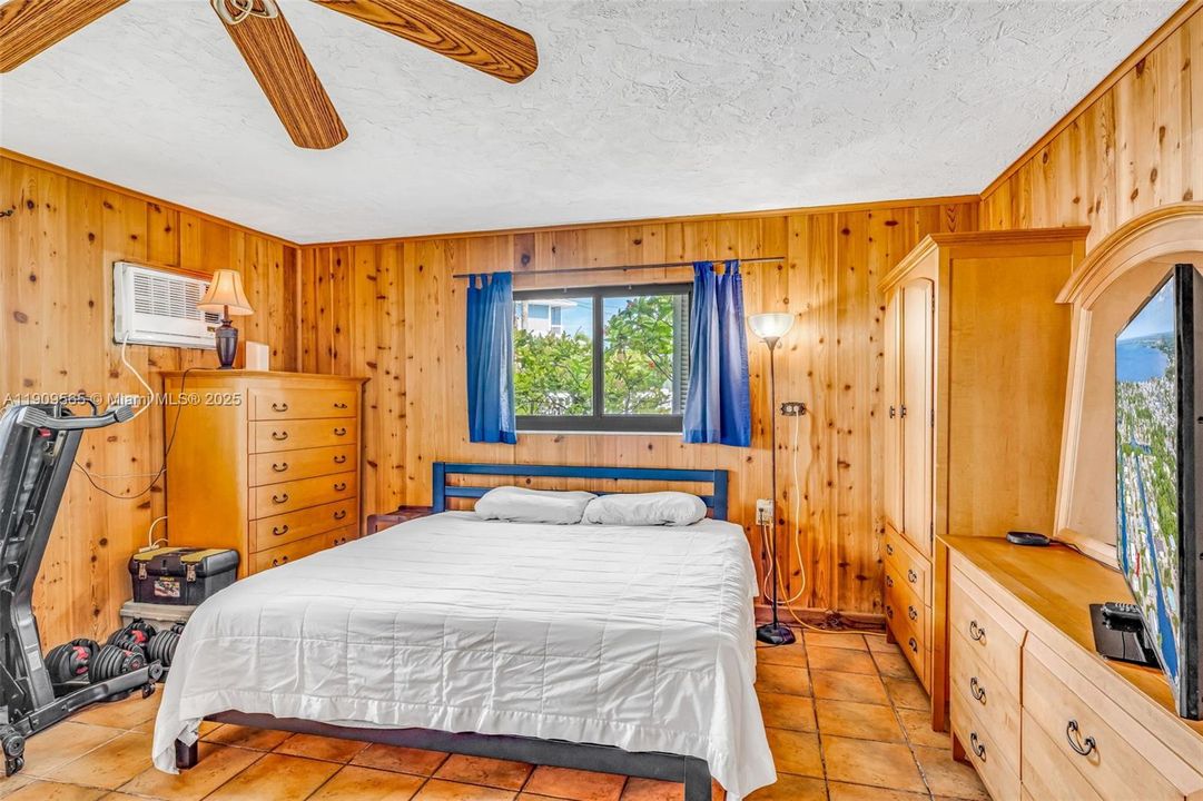 待售: $1,750,000 (3 贝兹, 4 浴室, 1850 平方英尺)