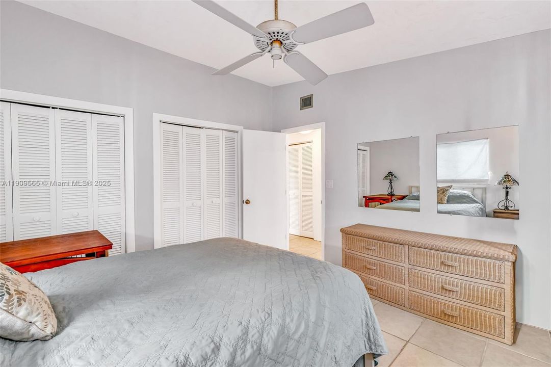 待售: $1,750,000 (3 贝兹, 4 浴室, 1850 平方英尺)