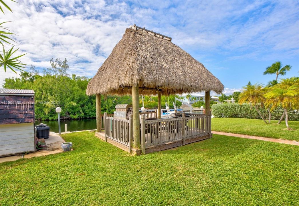 待售: $1,750,000 (3 贝兹, 4 浴室, 1850 平方英尺)