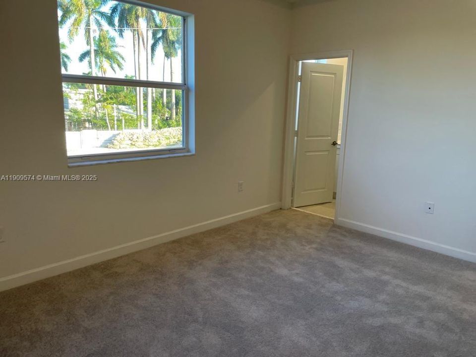 For Sale: $450,000 (3 beds, 2 baths, 1588 Square Feet)