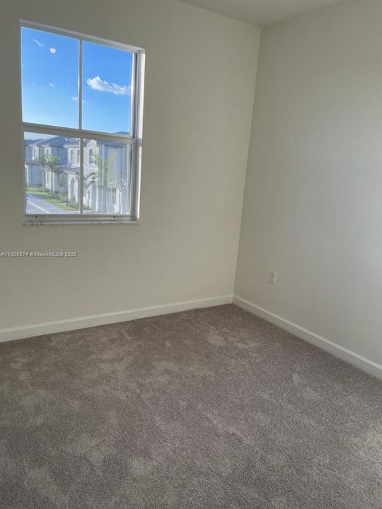 For Sale: $450,000 (3 beds, 2 baths, 1588 Square Feet)