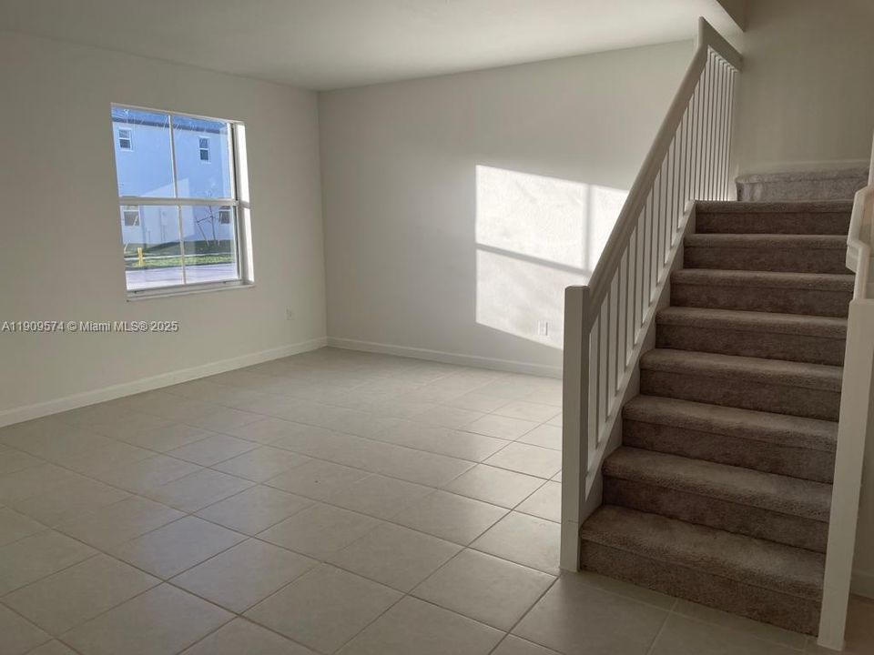 For Sale: $450,000 (3 beds, 2 baths, 1588 Square Feet)