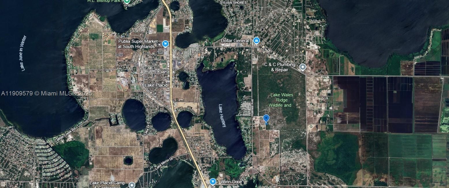 待售: $6,900 (0.24 acres)