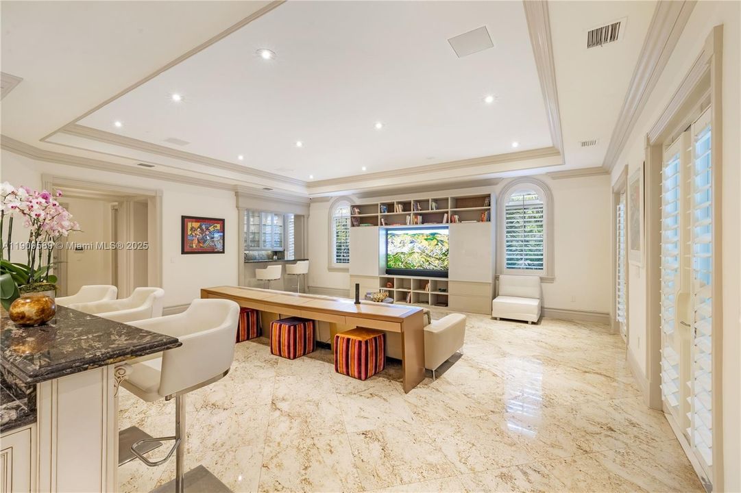 For Sale: $18,500,000 (9 beds, 8 baths, 9997 Square Feet)