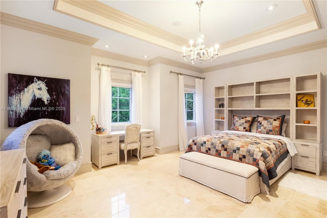 For Sale: $18,500,000 (9 beds, 8 baths, 9997 Square Feet)