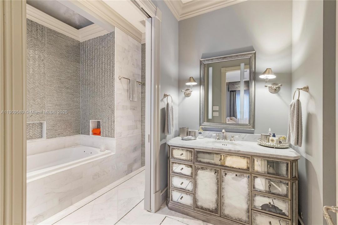 For Sale: $18,500,000 (9 beds, 8 baths, 9997 Square Feet)