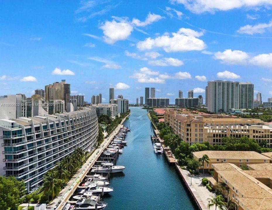 For Sale: $1,320,000 (3 beds, 4 baths, 2050 Square Feet)