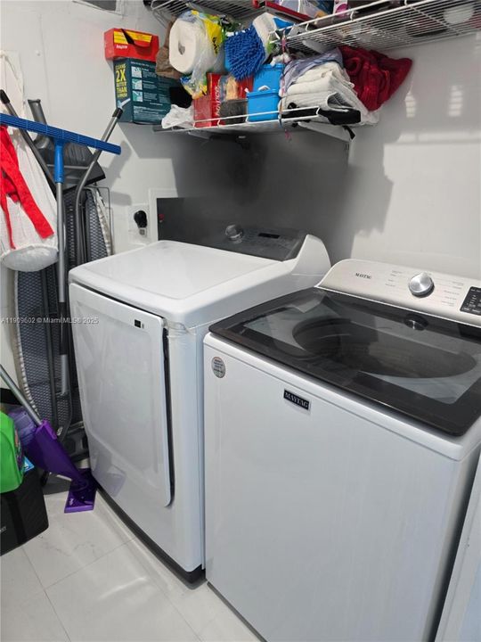 For Sale: $1,320,000 (3 beds, 4 baths, 2050 Square Feet)