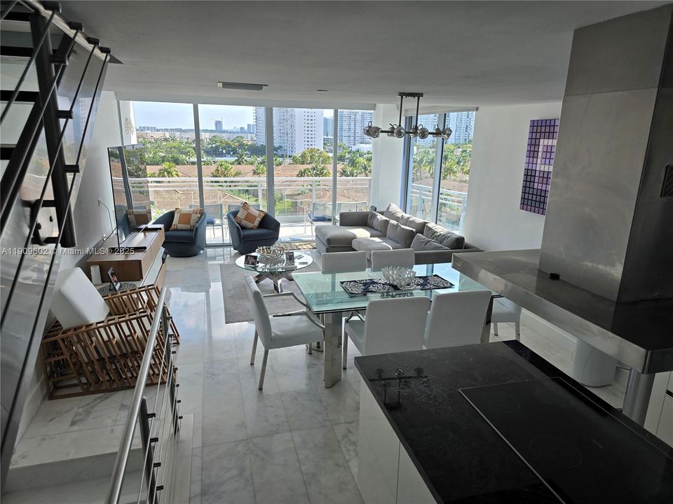 For Sale: $1,320,000 (3 beds, 4 baths, 2050 Square Feet)