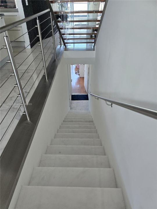 For Sale: $1,320,000 (3 beds, 4 baths, 2050 Square Feet)