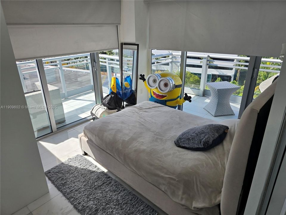 For Sale: $1,320,000 (3 beds, 4 baths, 2050 Square Feet)