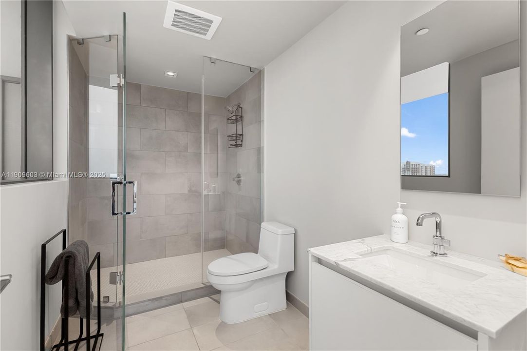 En Venta: $2,795,000 (3 camas, 4 baños, 2743 Pies cuadrados)