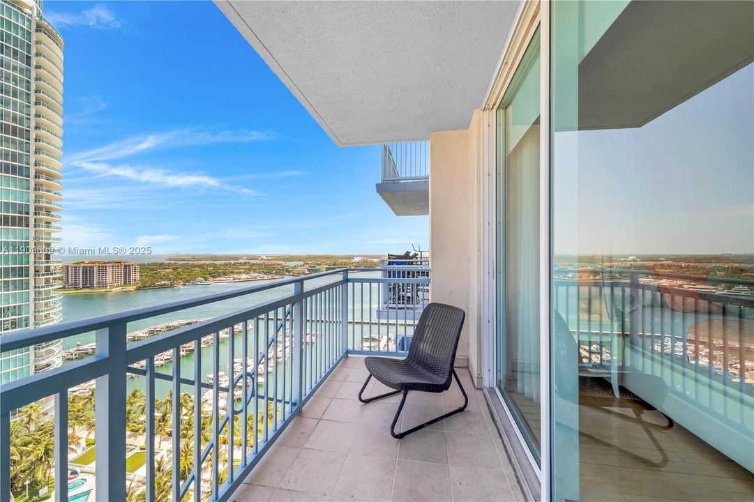 Active With Contract: $6,500 (2 beds, 2 baths, 1130 Square Feet)